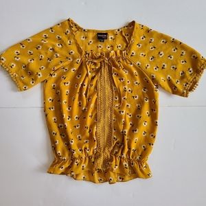 Ransom girl Medium 10-12 gold white black floral short sleeve blouse flowy boho